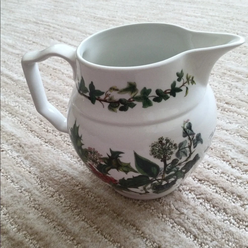 Portmeirion The Holly and The Ivy Staffordshire Jug Small Pitcher 16 oz